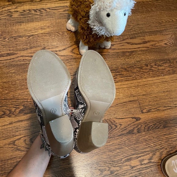 Snake Print Booties Universal Thread 7.5 - Picture 3 of 5